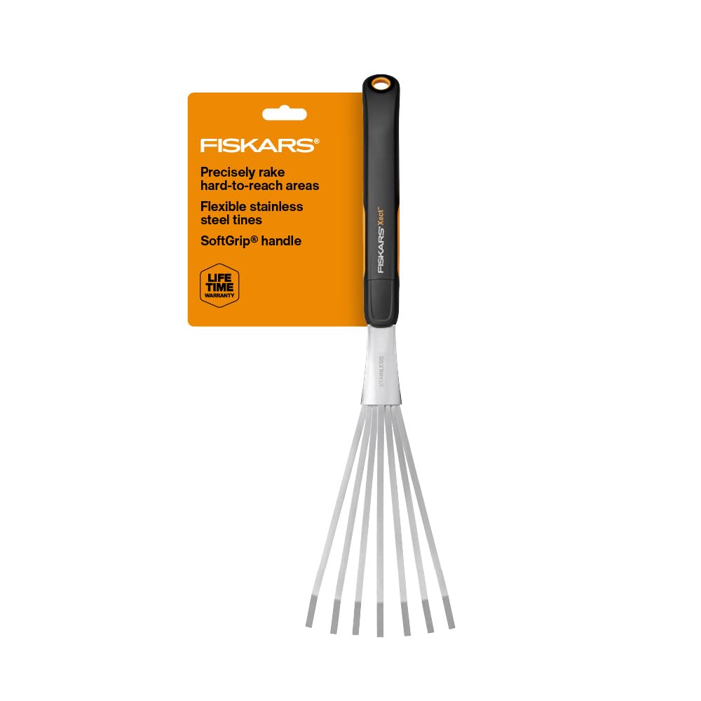 Garden & Leaf Rakes at Canadian Lawn