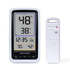 AcuRite front display showing indoor and outdoor readings for quick reference