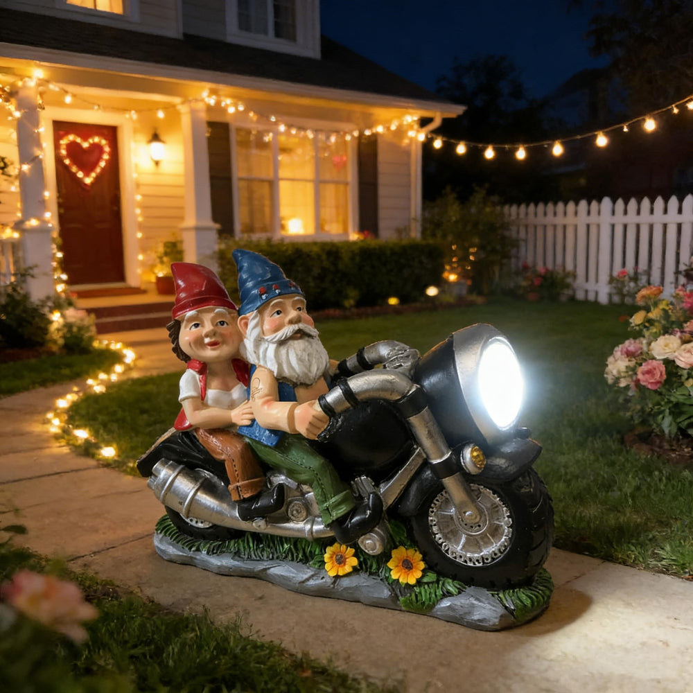 BGBWBFBR front view of motorcycle gnome couple showing charming design and durability
