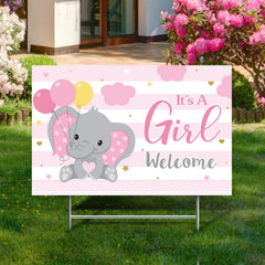 Capoda yard lifestyle shot showing sign in lawn to attract attention
