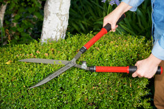 Corona Clipper HS 3950 red ergonomic handle grip detail for comfortable non-slip control
