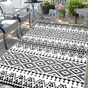 DiiKoo front view showing 6x9 black and white pattern and weatherproof benefit