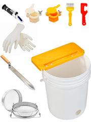 Duseu 5-gallon bucket with gate showing easy pouring and reduced lifting