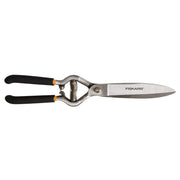 Fiskars front view of grass shears showing compact design and precise cutting