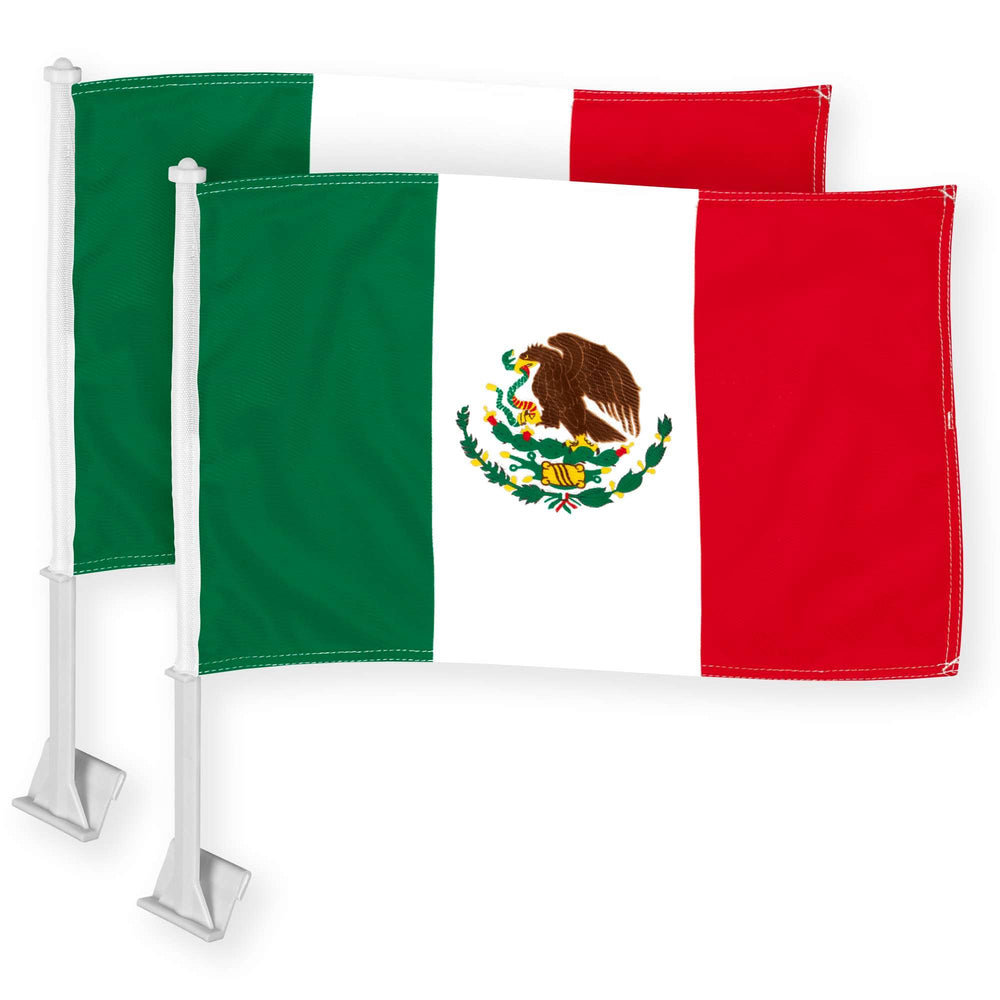 G128 front view of Mexican car flag showing bright colors and clear emblem