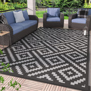 GENIMO front view of 5'x8' black grey rug shows stylish durable patio surface