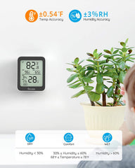 Govee H5075 close-up of sensor area and LCD, highlighting precision and build quality benefit