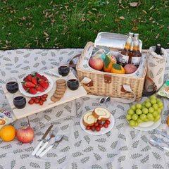 HappyPicnic insulated wine bag holding bottle and protecting from breakage