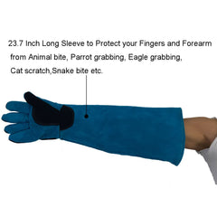 Haulonda cowhide texture detail highlighting durable puncture resistance