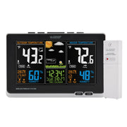 La Crosse Technology front display showing clear full-color LCD and easy reading benefit