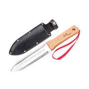 nisaku front view of blade and handle showing durable construction and versatility