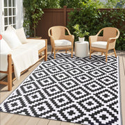 OLANLY front view of 5x8 outdoor rug showing modern black white pattern and curb appeal