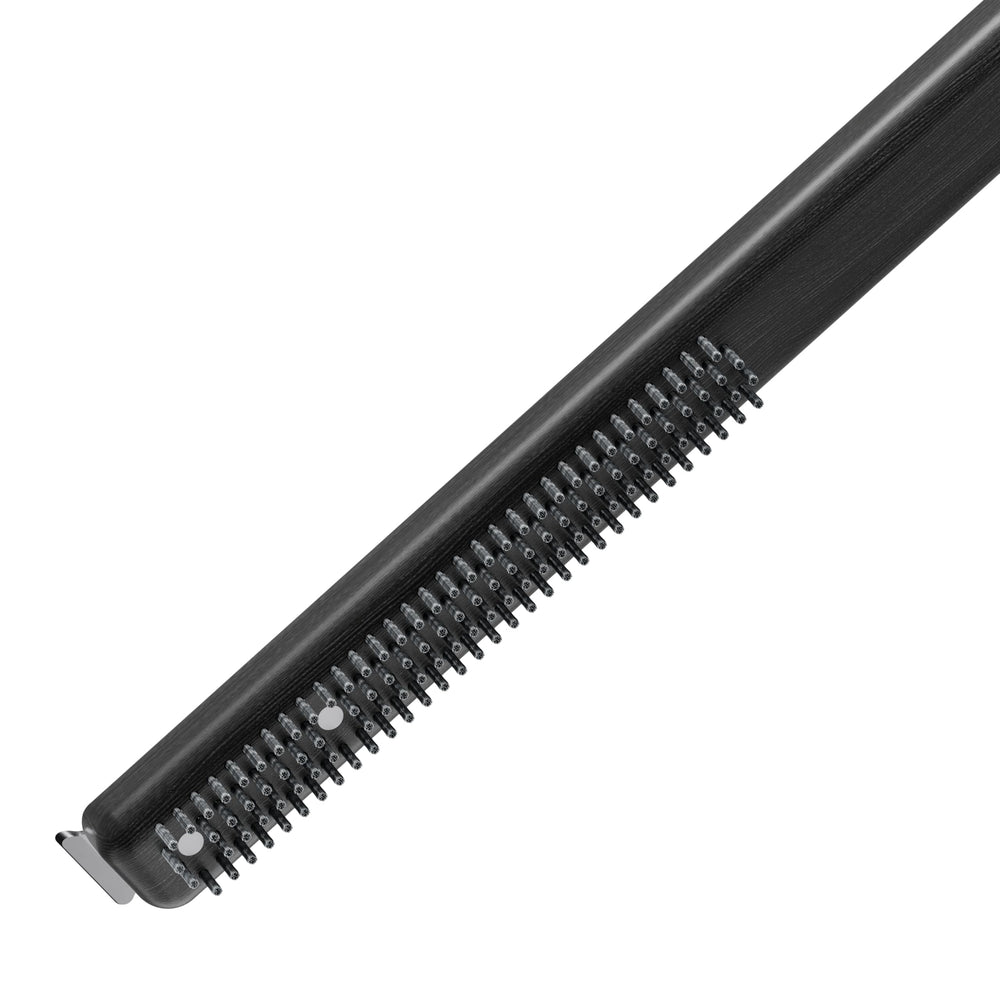 ooni brush front profile showing compact design and easy reach