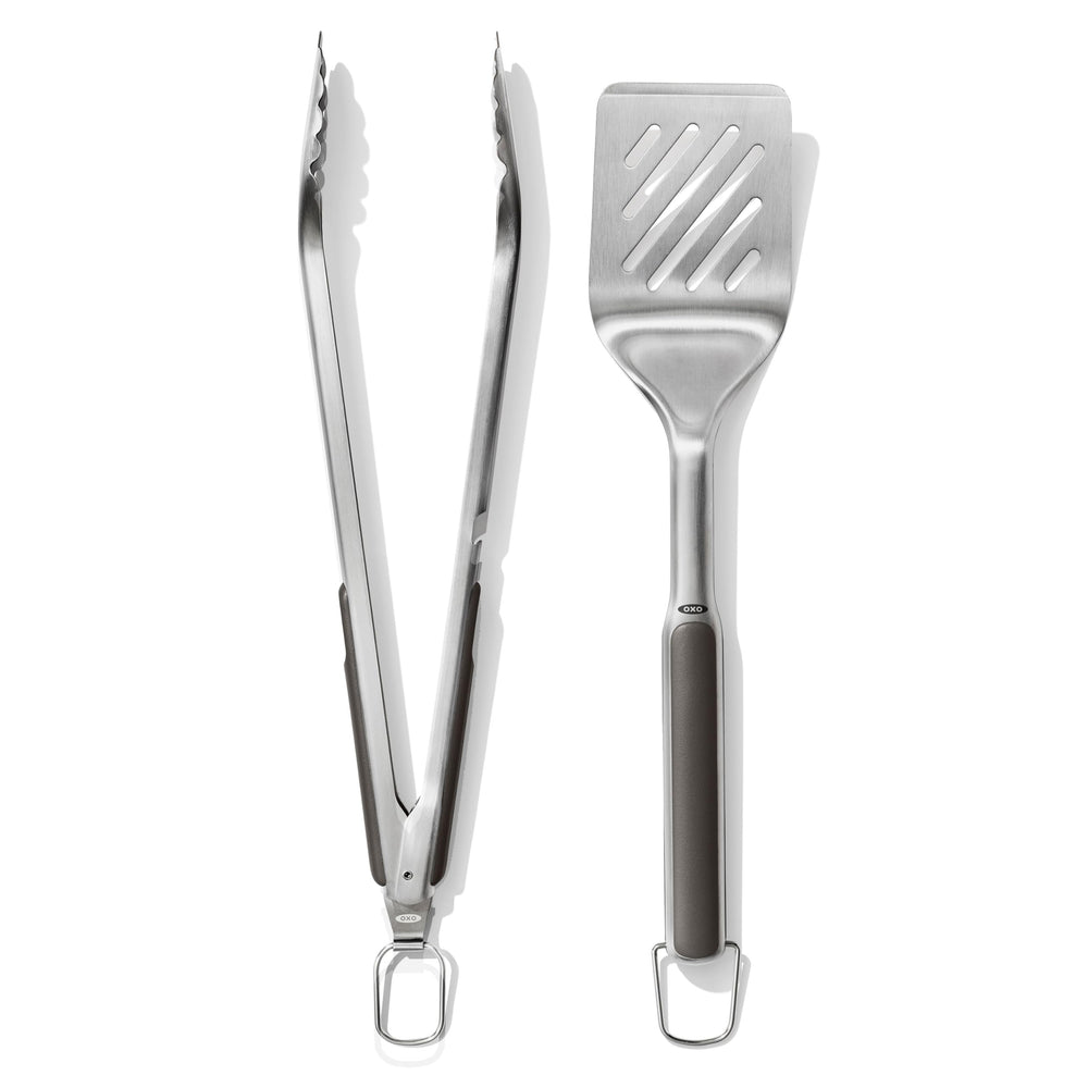 OXO turner front view showing wide head for easy flipping