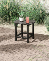POLYWOOD South Beach close-up of top surface highlighting weatherproof texture and easy cleaning