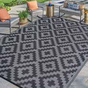 SAND MINE front view of 9x12 rug showing lattice design and scale benefit
