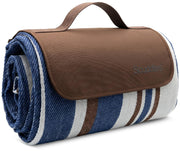scuddles front view showing full blanket and stylish design for attractive picnics