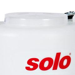 SOLO 421S padded cross-shoulder strap detail for comfortable hands-free use