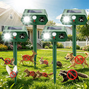 TARMELO front view of four solar repellers showing pack layout and coverage