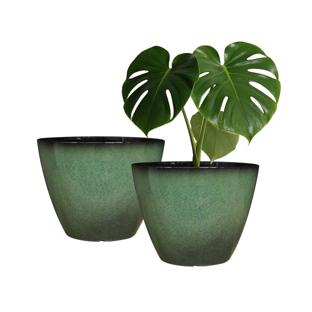 Vanslogreen front view of two glazed pots showing vibrant green finish and style