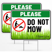 Venicor front view of Do Not Mow sign showing bold lettering and clear message benefit