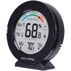 AcuRite front display showing temperature humidity and color indicator for quick readings