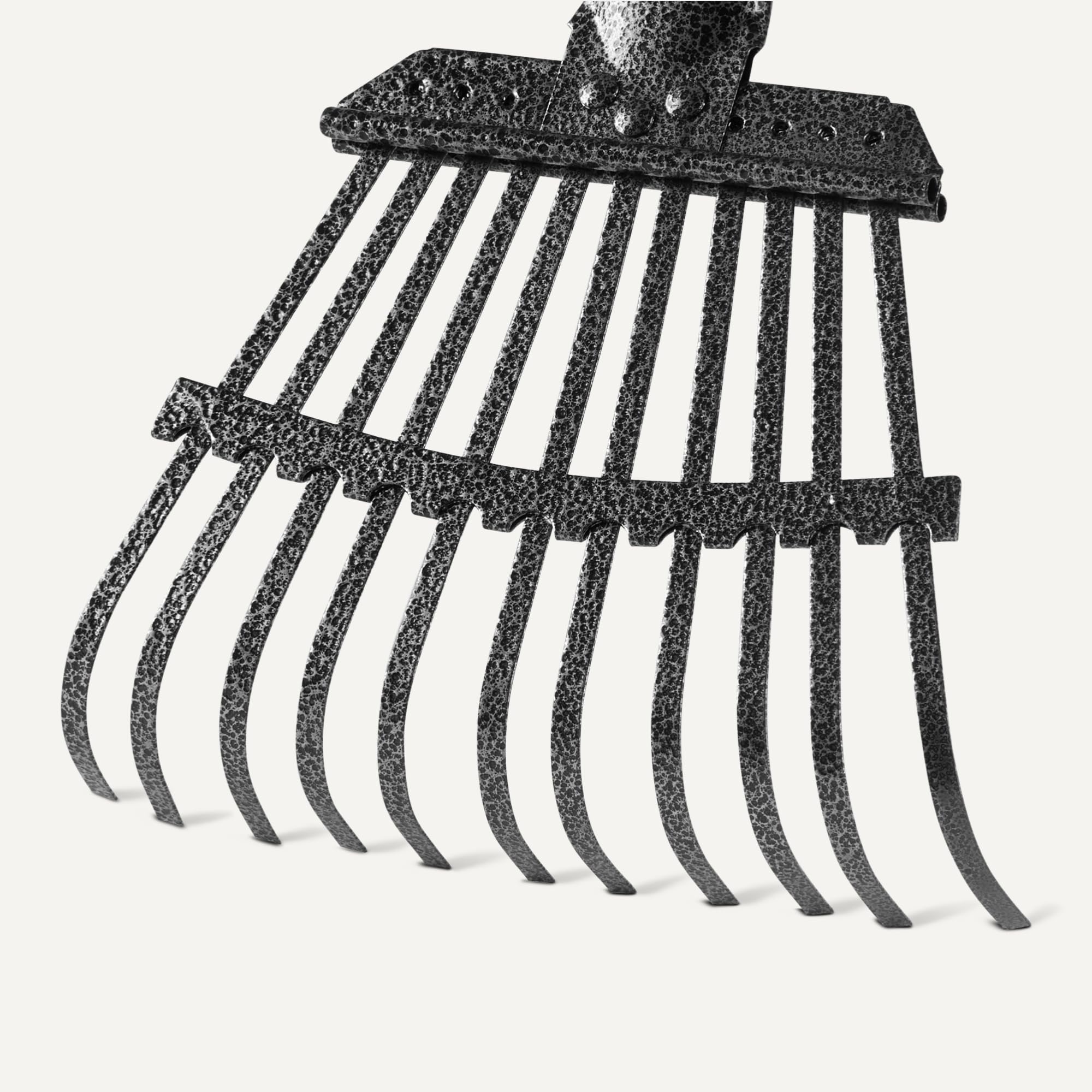 Amazon Basics rake head closeup showing tines for gentle debris removal without damage