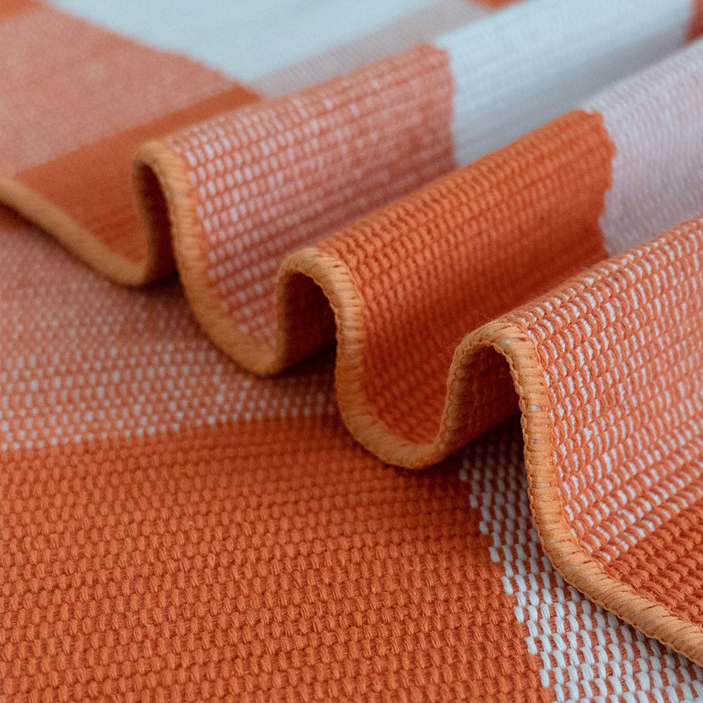 CAINANEL corner fringe and edge showing finished trim and durability