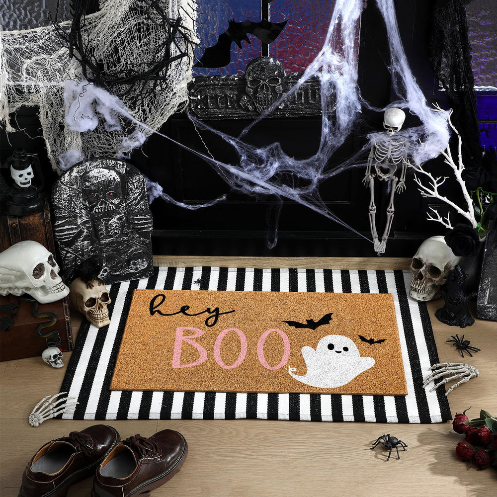 Duraaamo black and white striped rug full view offering bold style and cushioning