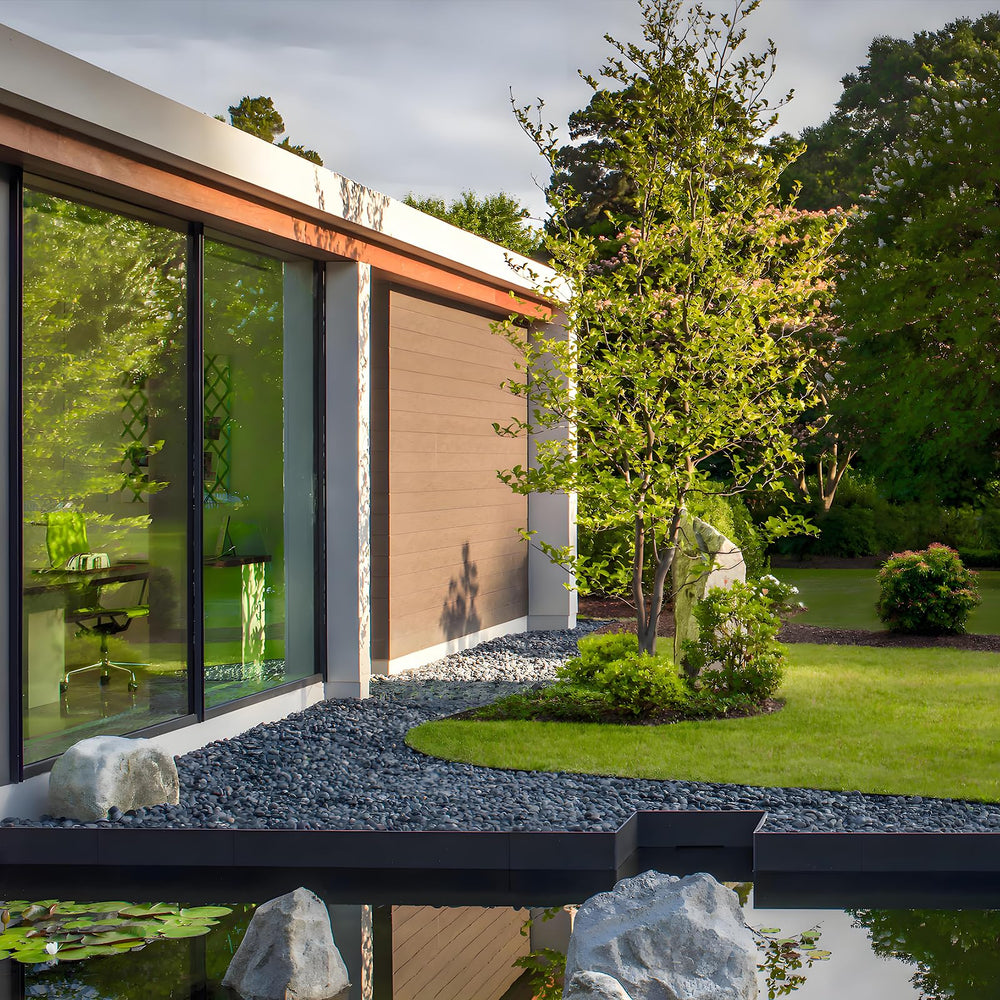 FANTIAN close-up stone texture showing smooth black finish and durability