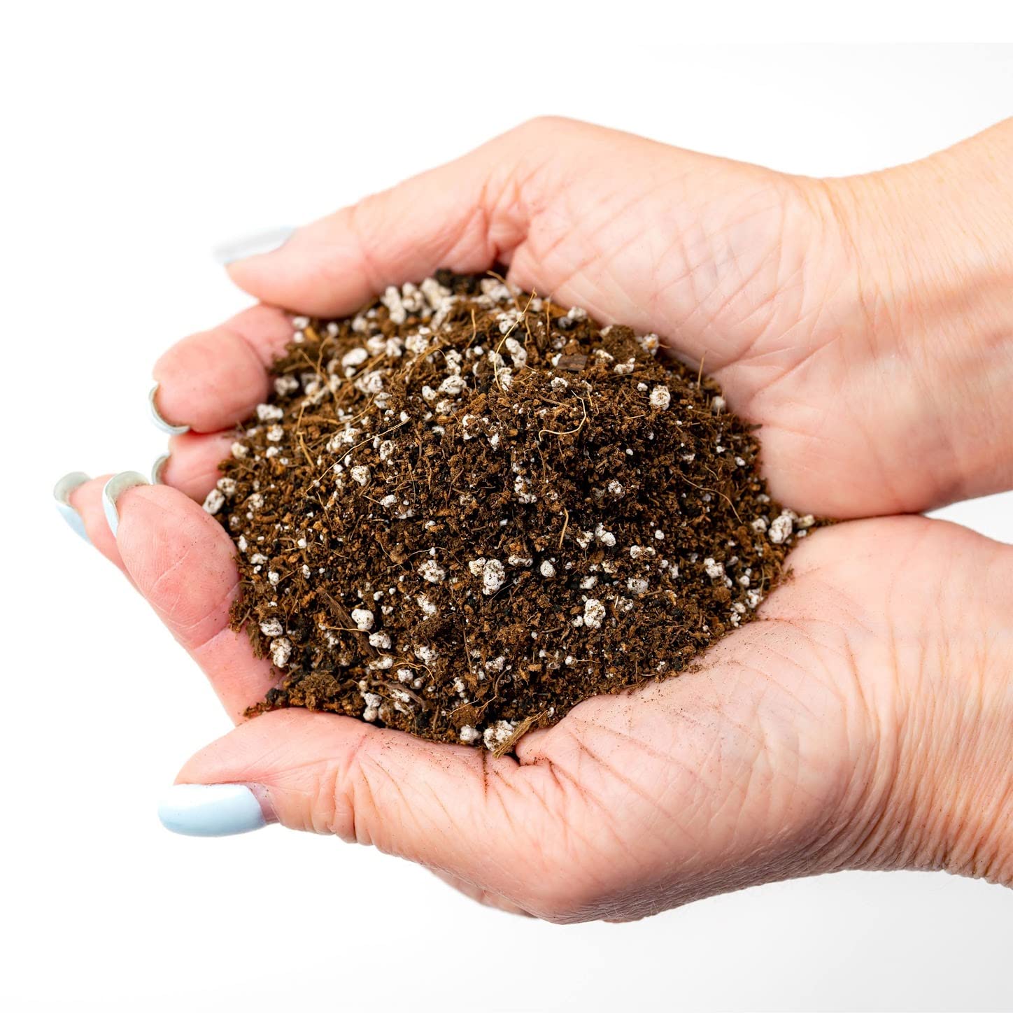 Gardenera root zone aeration detail showing perlite pockets - promotes oxygenated roots