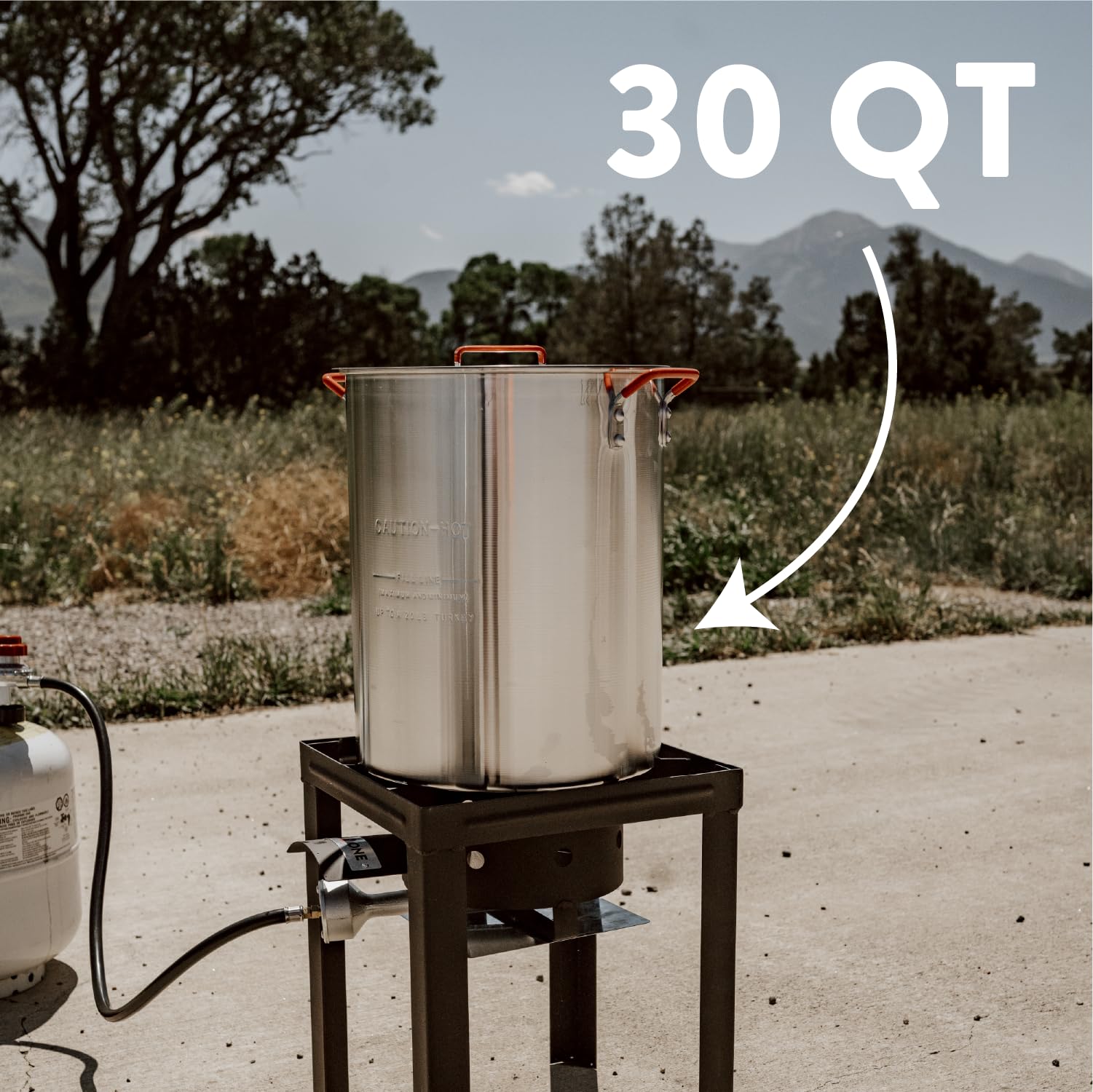 Gas One regulator and heat-resistant hose ensuring safe connection