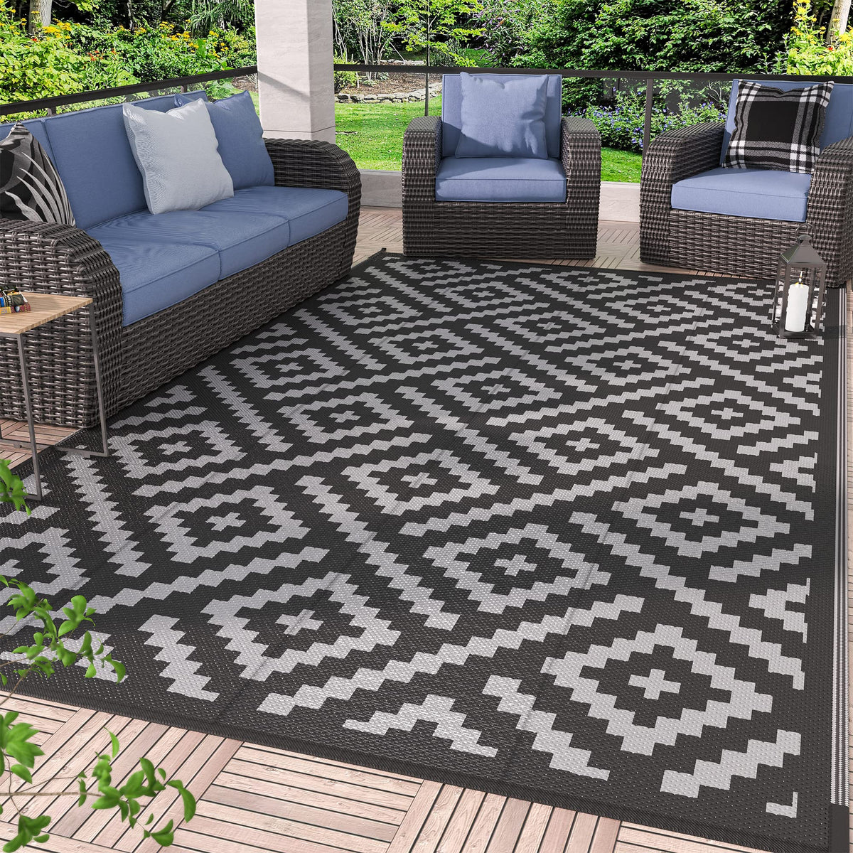 GENIMO front view of black grey rug showing design and curb appeal