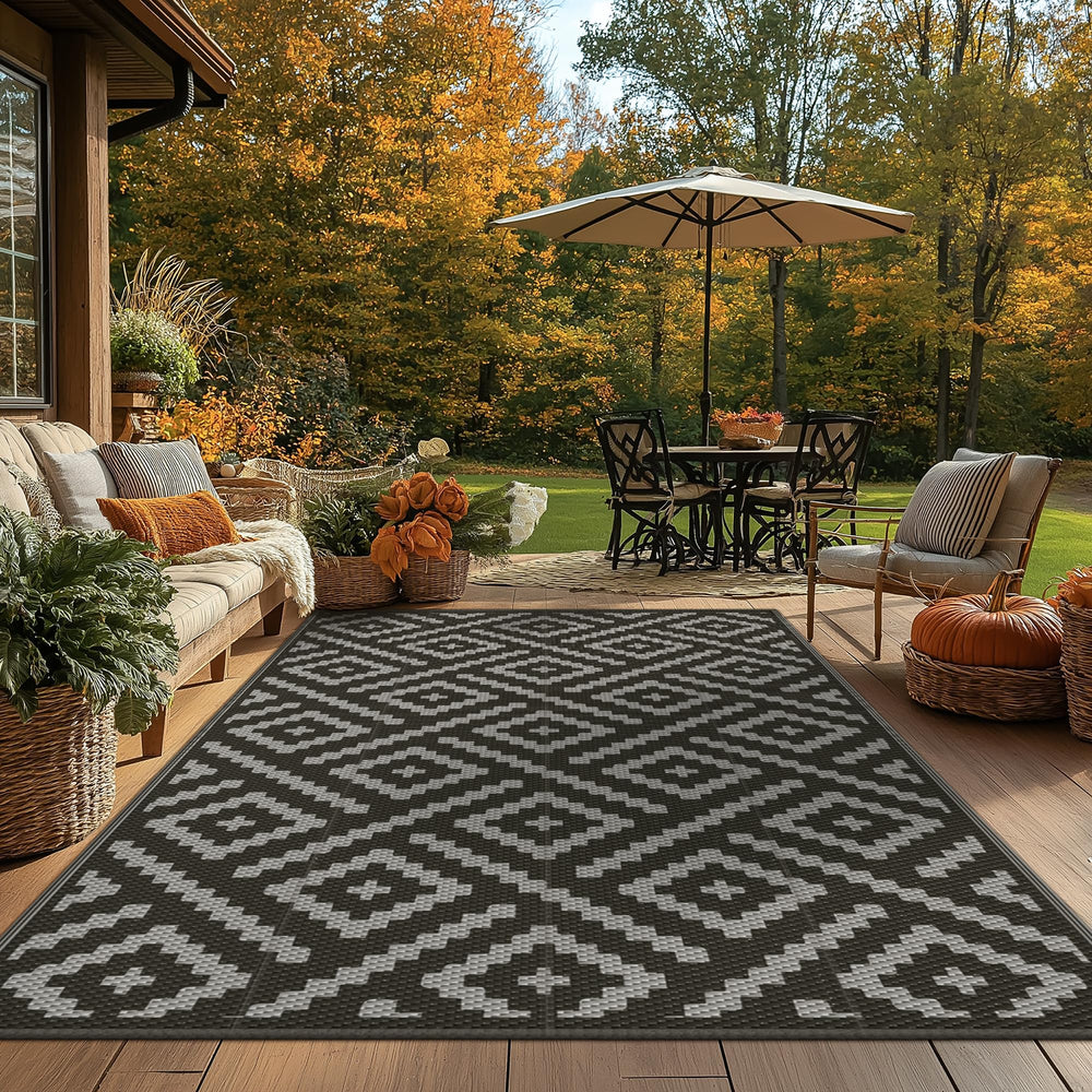 GENIMO rug on wooden deck to show 4x6 size and placement