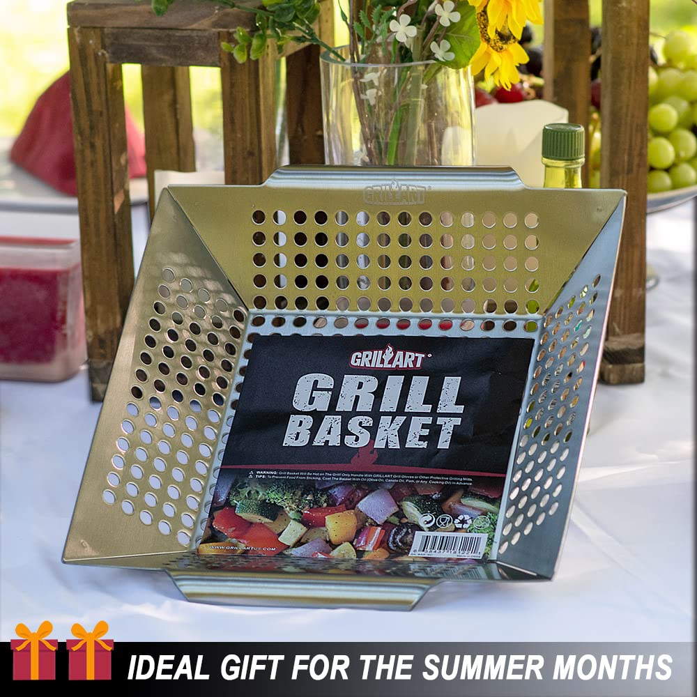 GRILLART lifestyle backyard barbecue scene highlighting convenience and family-serving benefits