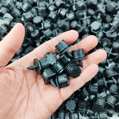 GXXMEI dripper installed on 4mm tubing proving secure connection benefit
