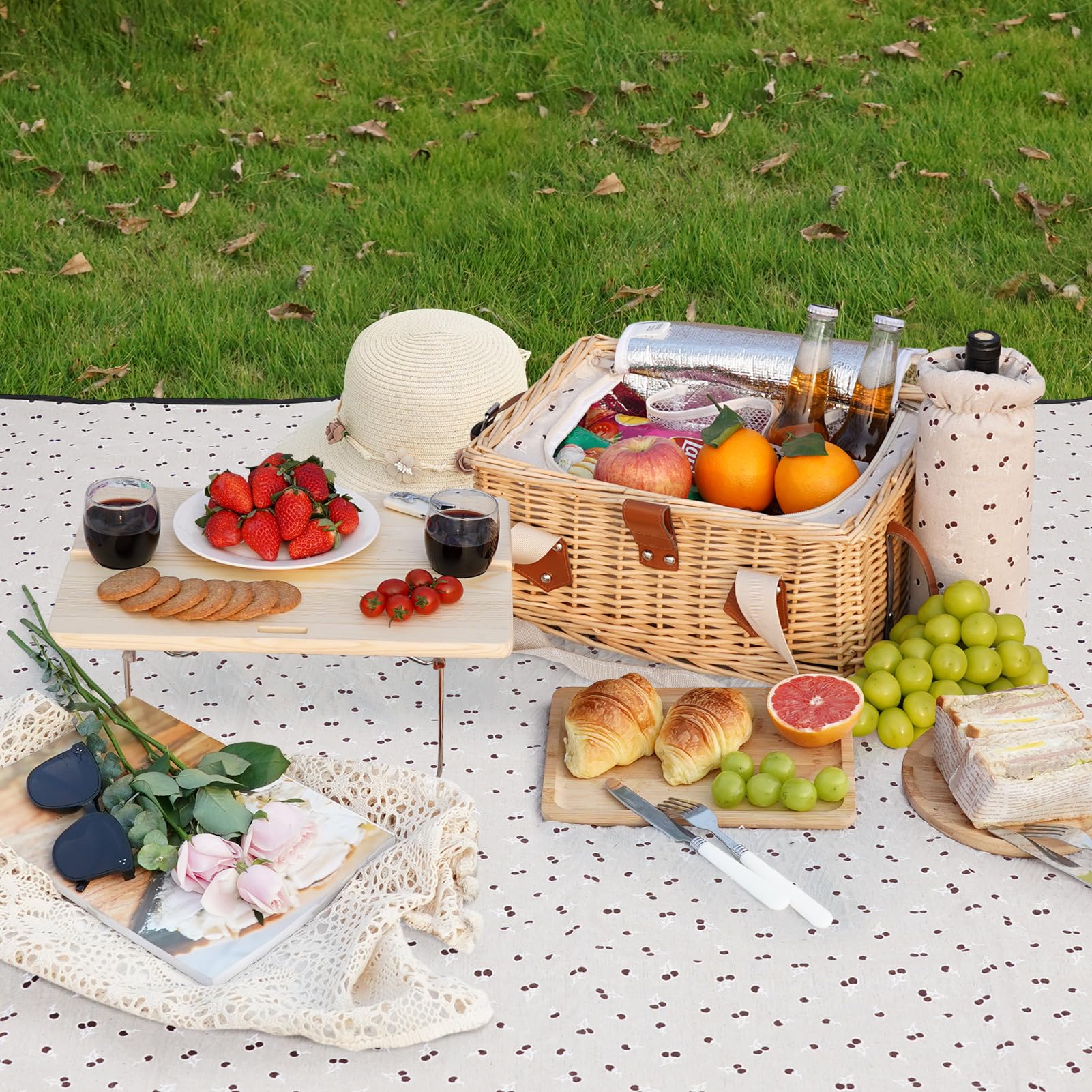 HappyPicnic foldable picnic table close-up showing cup slots for stable drinks