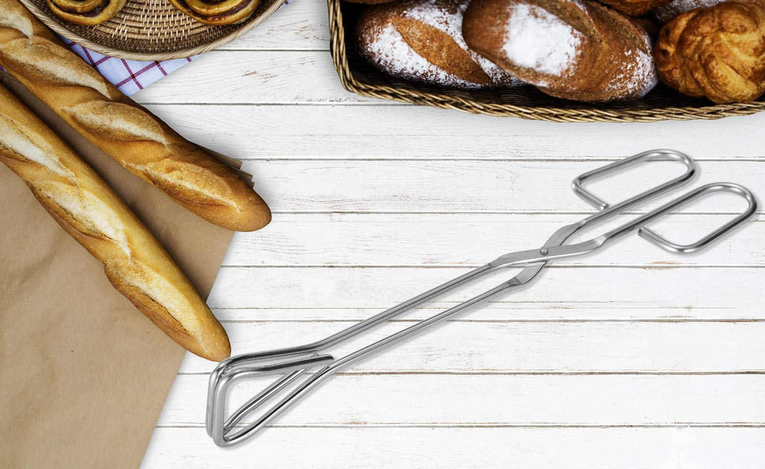 Hiash tongs in a kitchen grilling scene showing reliable performance for barbecues and stovetop cooking
