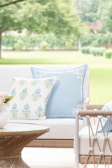 Hofdeco Premium close-up of baby blue piping highlighting refined edge and durability