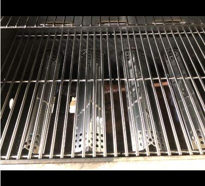 Hongso shield catching grease under cooking grate reducing flare-ups benefit