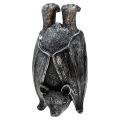 HPMAISON bat hanging on a plant pot demonstrating easy outdoor styling