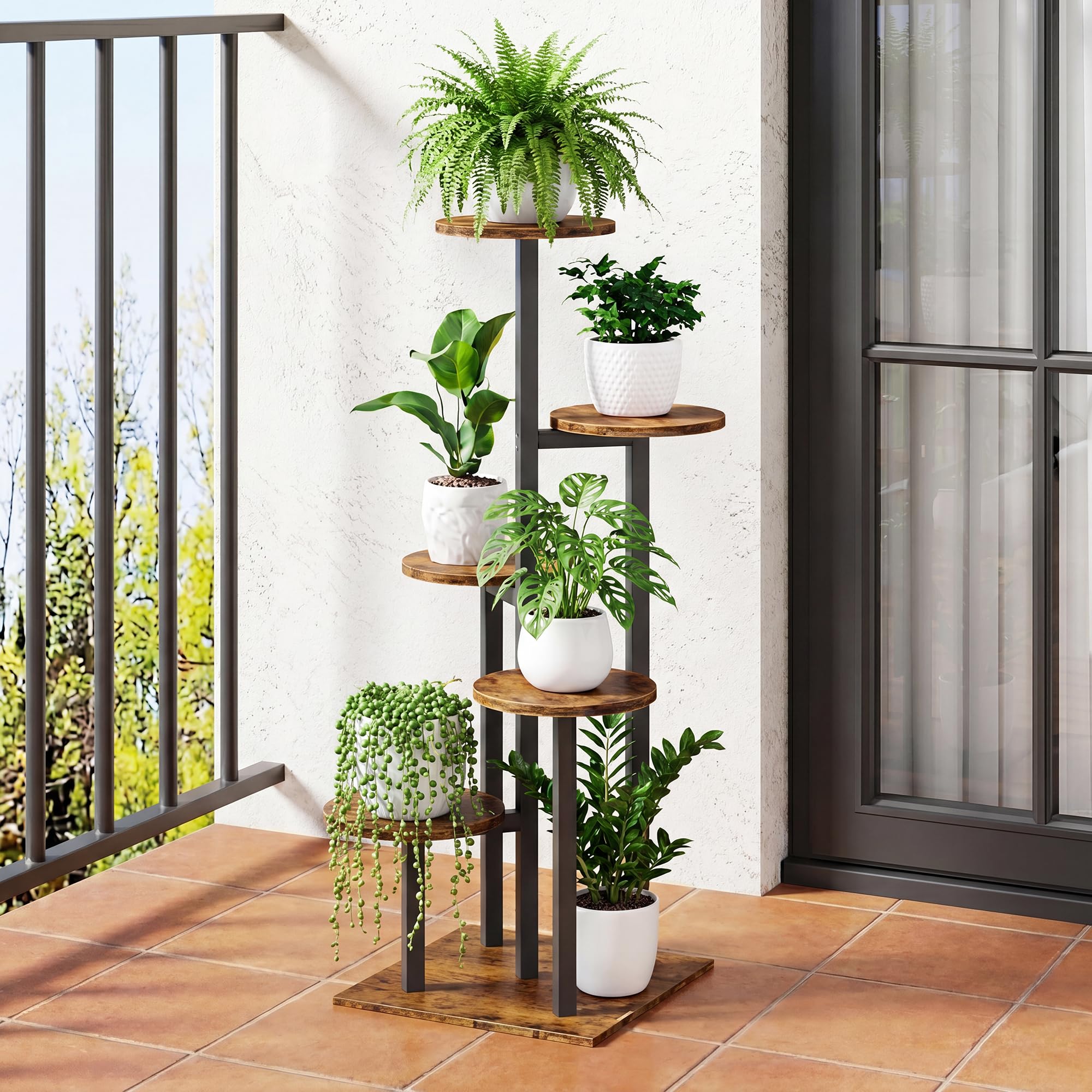 Mugovelo large MDF base holding succulents to demonstrate added stability