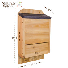 Nature's Way cedar grain close-up illustrating durable rot-resistant wood