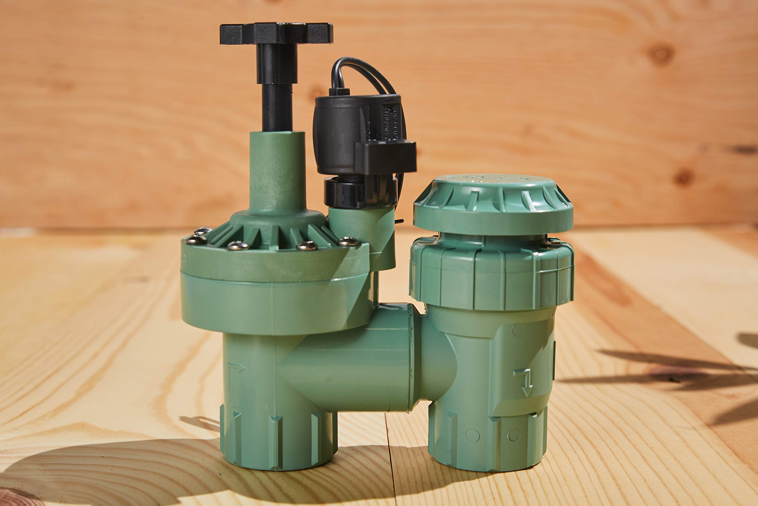 Orbit flow control screw detail for fine-tuning zone water delivery