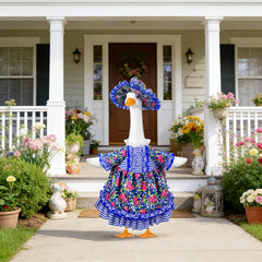 PaLuQiYa outfit displayed in garden illustrates festive summer decoration benefit