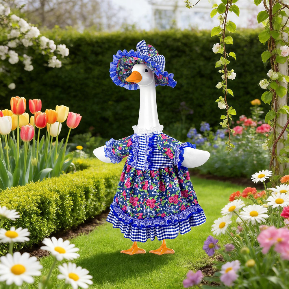 PaLuQiYa porch scene with dressed goose shows welcoming seasonal charm benefit