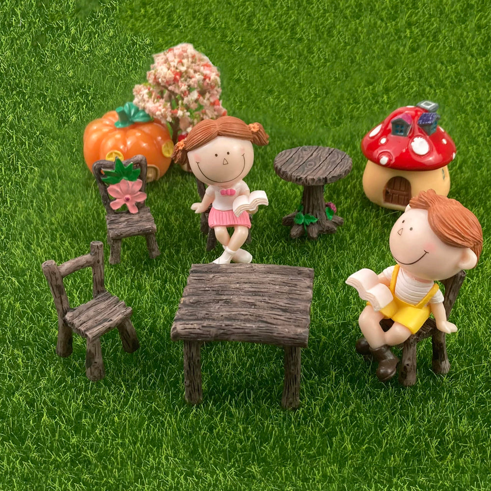 PIVNASY table and chair placed inside terrarium adding charm