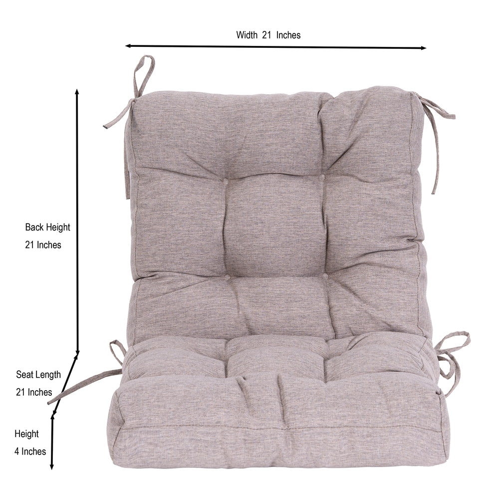 QILLOWAY fabric close-up highlighting texture and water-resistance benefit