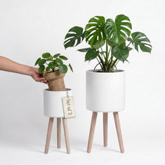 Taiyangxia front view white metal planter set showing clean design and modern appeal