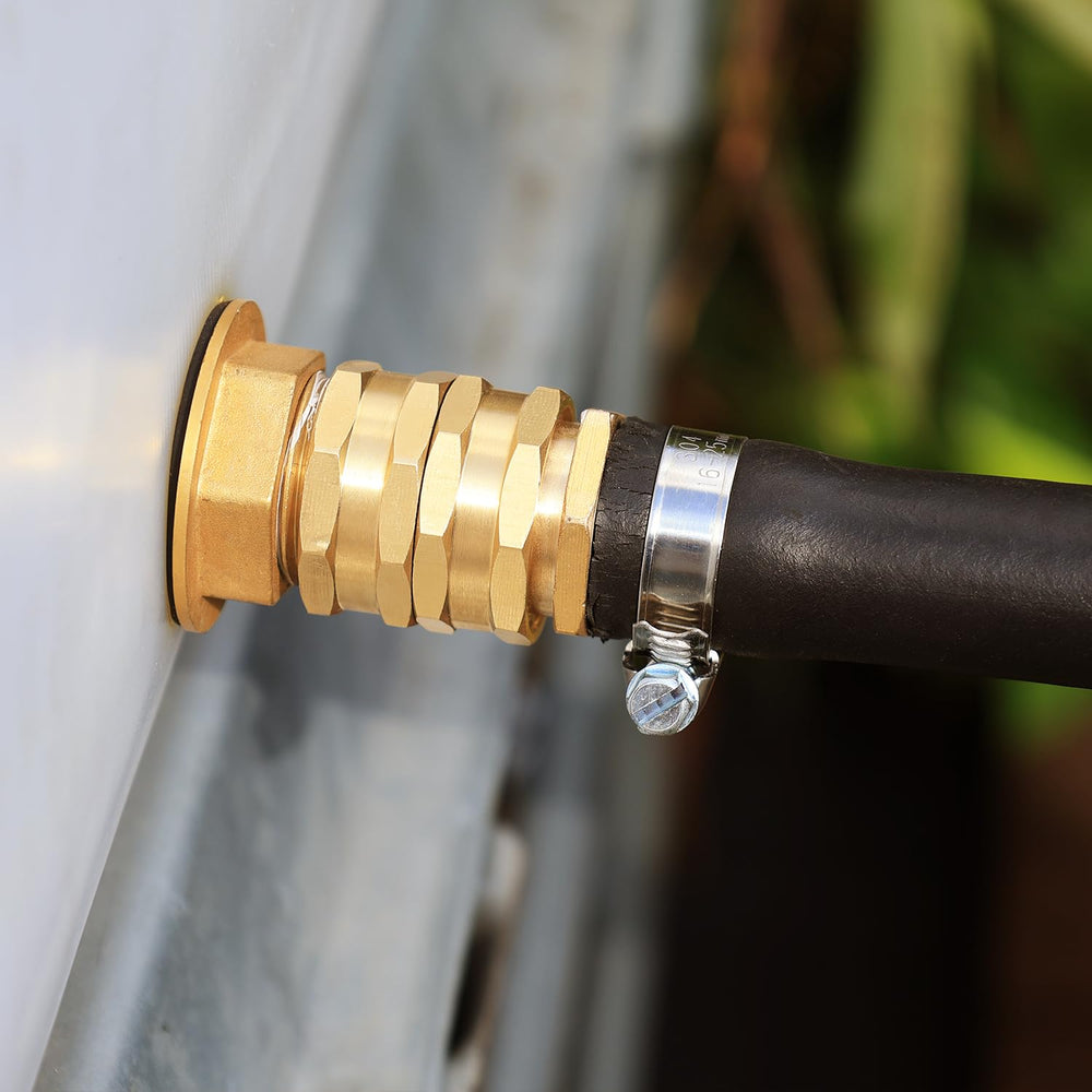 UNWAVER adapter swivel action shown preventing hose kinks and improving alignment